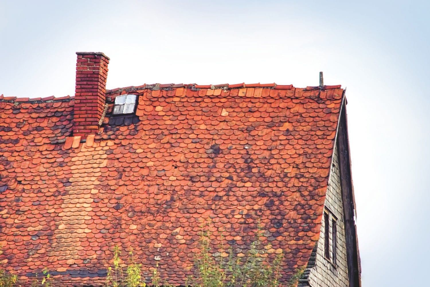 Seven Warning Signs Your Roof Needs to Be Replaced